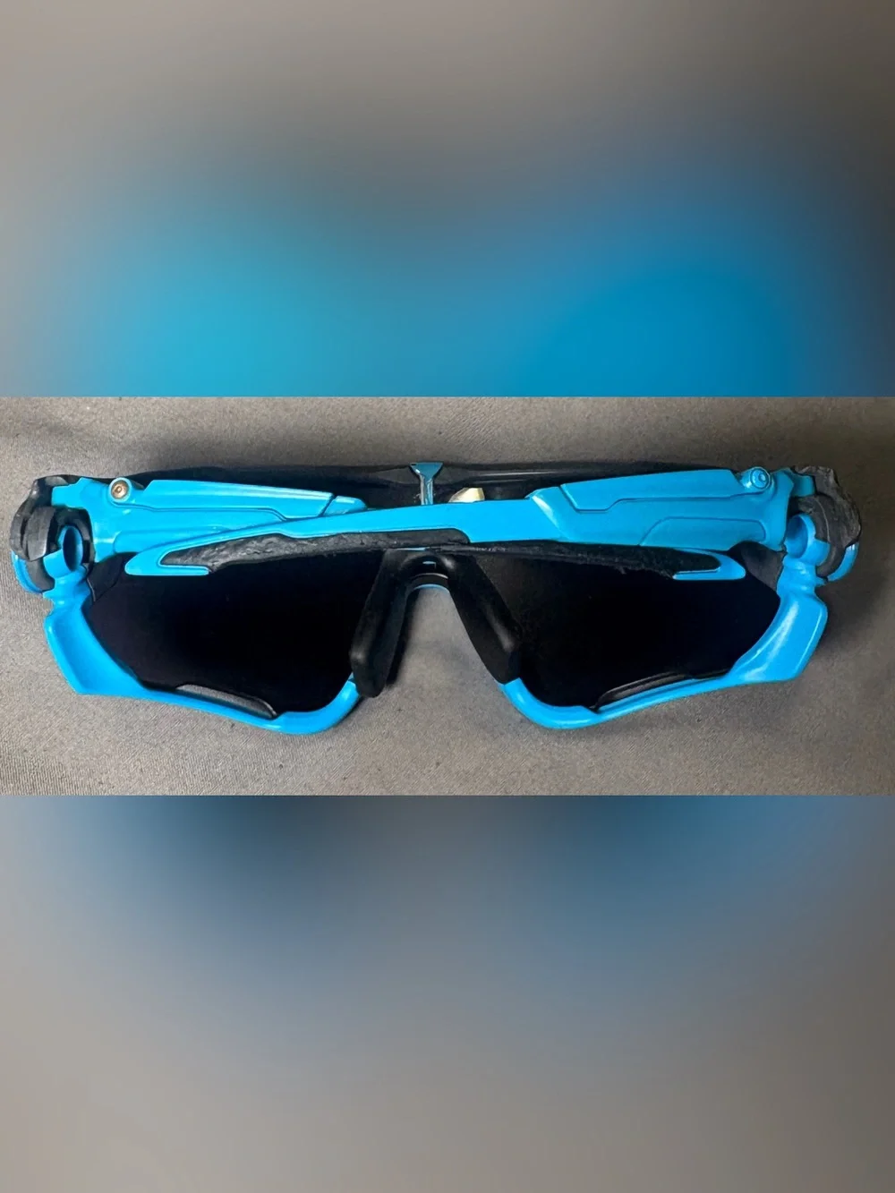 Oakley Sports Sunglasses Blue and Black Shield Lens